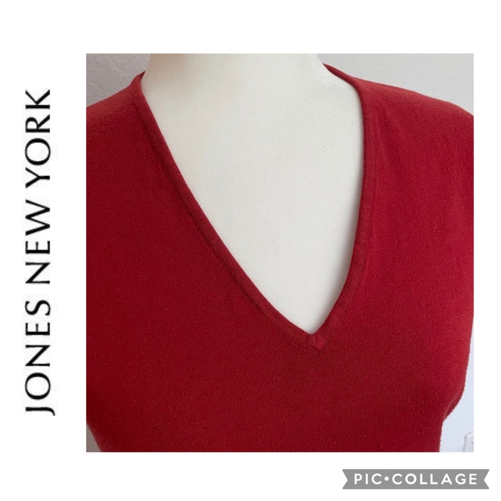 Short-Sleeve, V-Neck Sweater, Red, size M